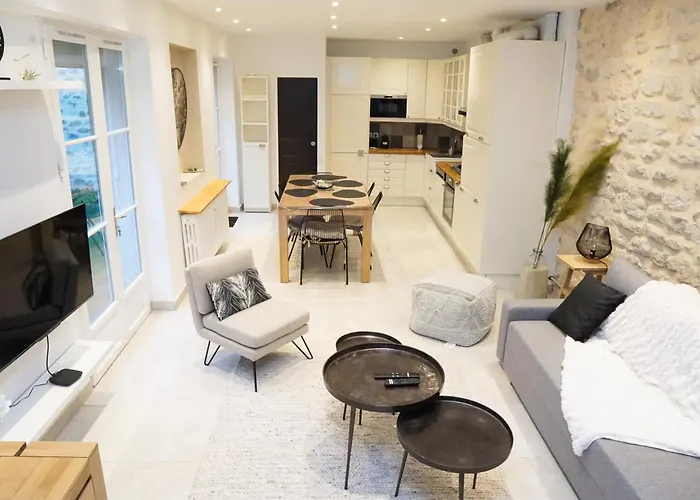 Exigehome - Ici Habita Voltaire-Maison En Plein Centre-Ville